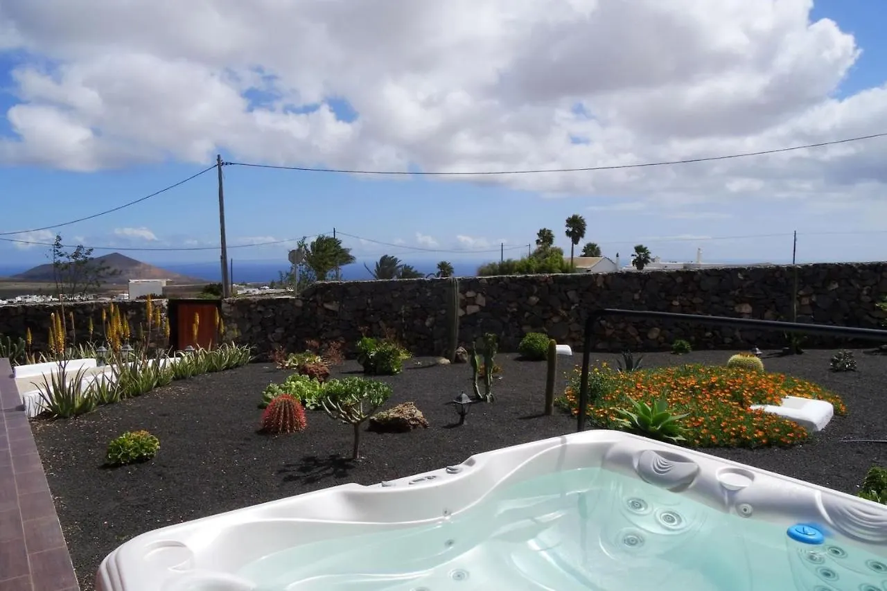 Country house Finca Aloe in Teseguite Villa